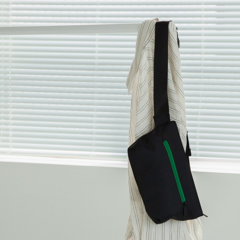 SLING BAG
